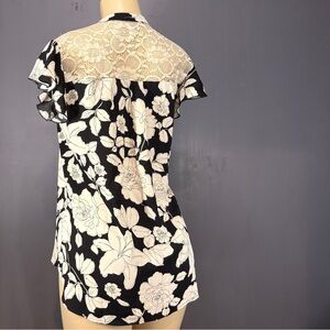 Gaharu Lace Yoke Floral Blouse Tee Top | Black Cream Romantic Flutter Sleeve | M